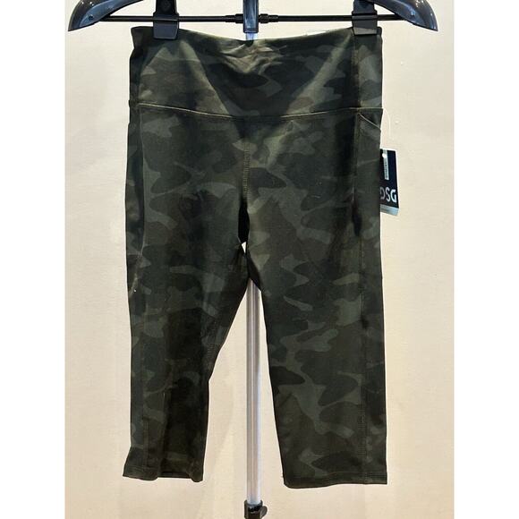 NWT DSG Black/Gray Camo Performance Crop Leggings Women's size S - Picture 1 of 7